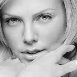 download Charlize Theron Hot Wallpapers Group (51+)