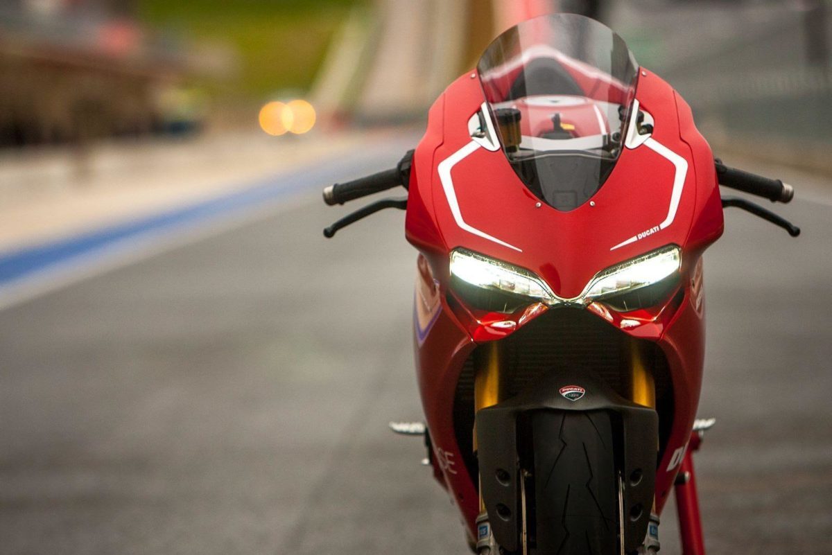 Ducati 1199 Panigale R Fly By & Termignoni Exhaust Sound Test