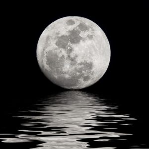 download Moon Sea HD Wallpaper | Moon and Sea Images | Cool Wallpapers