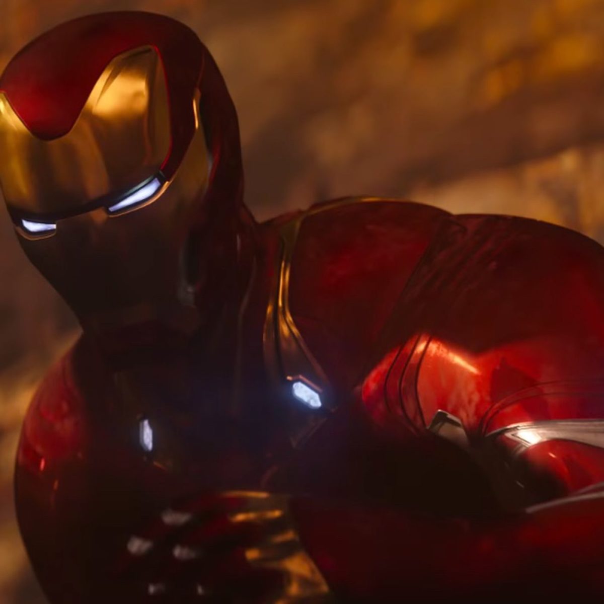 What’s going on with Iron Man’s armor in Avengers: Infinity War …