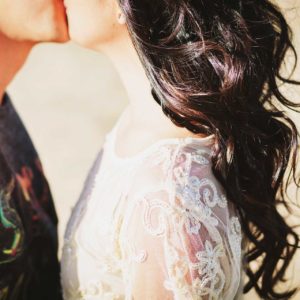 download 18+ Kissing Pictures Of love Couple | HD Kissing Wallpapers of Couples
