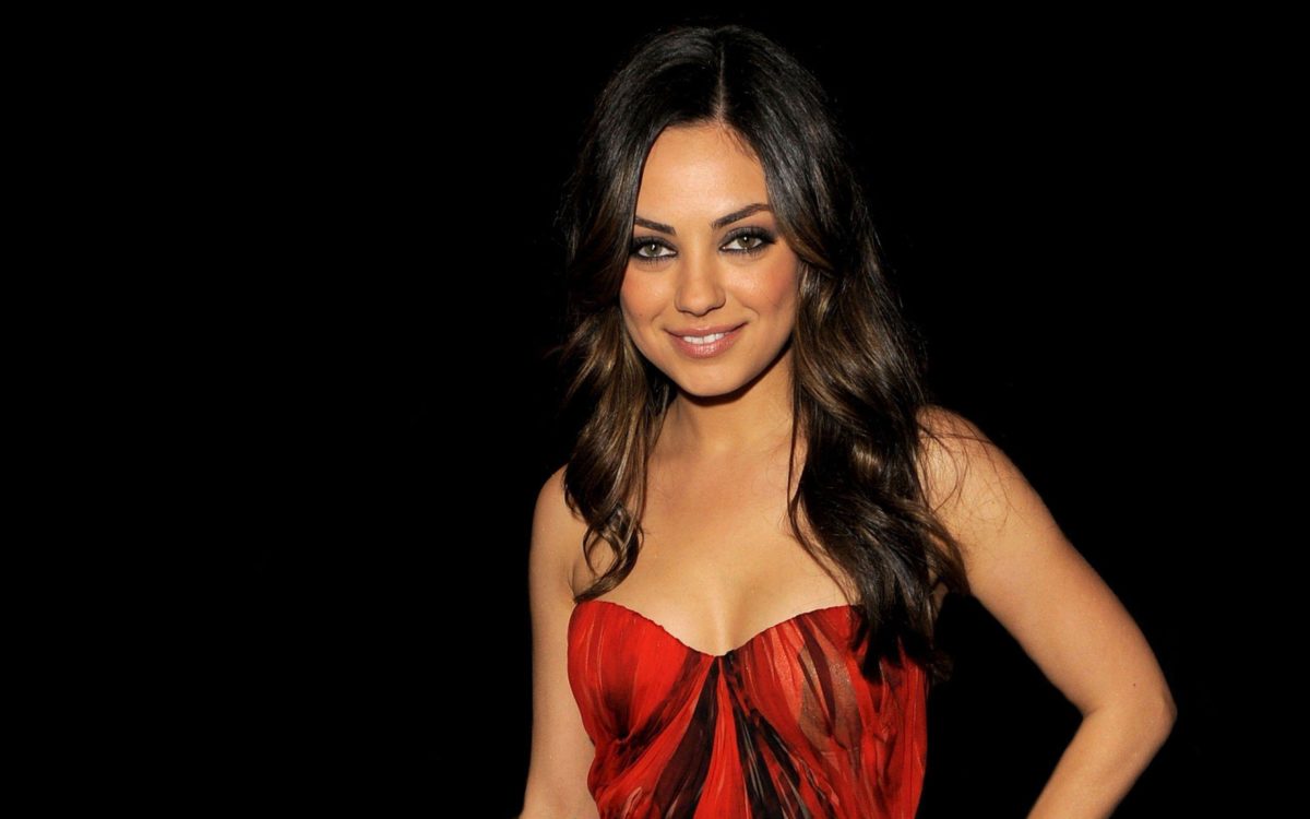 Images For > Mila Kunis Beautiful Wallpapers