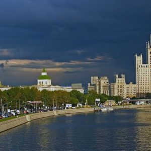 download Moscow River wallpaper