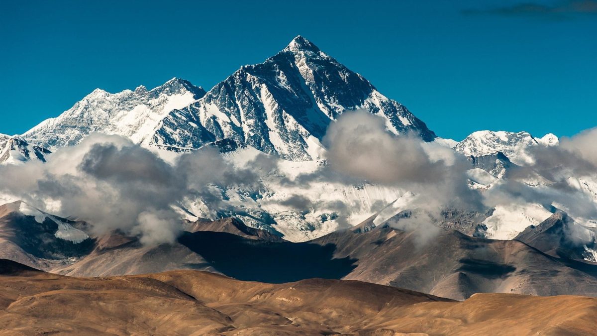 HD The mighty mount everest Wallpaper Free