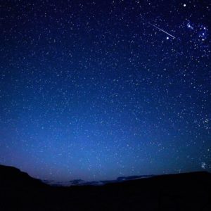 download falling star-Night sky HD wallpaper – 1680×1050 wallpaper download –