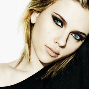 download Scarlett Johansson Wallpapers
