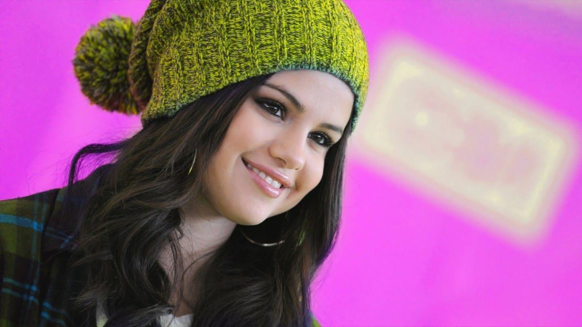 Cute Smile Selena Gomez Wallpaper 2014 – JoJo PixJoJo Pix