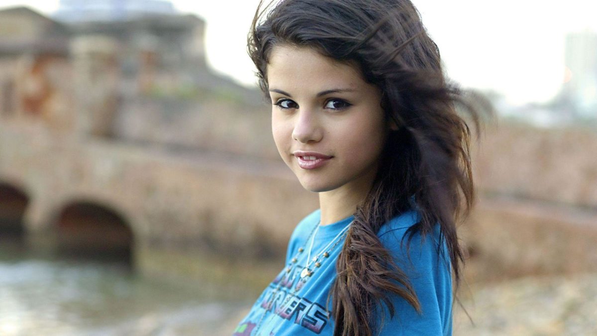Selena Gomez Cool HD Wallpapers Picture on ScreenCrot.